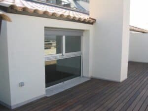 Detall constructiu façana 2008 Ctra Barcelona: finestral