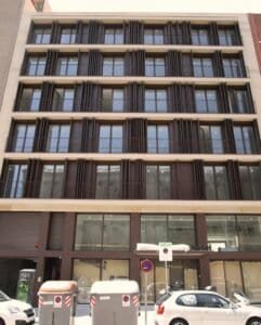 Façana de l'Hotel Nicaragua 7 amb balcons